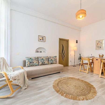 Mountain Oasis Apartment Sinaia Bagian luar foto