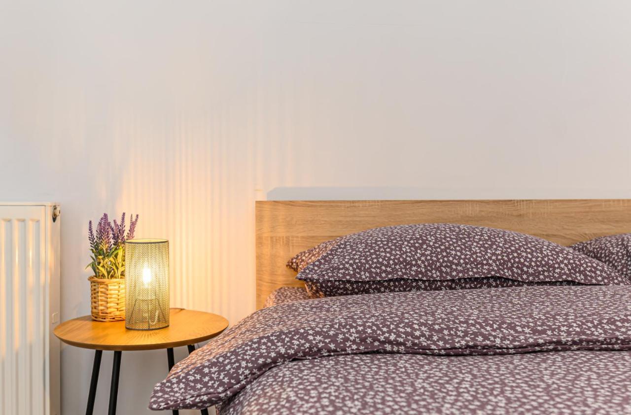 Mountain Oasis Apartment Sinaia Bagian luar foto
